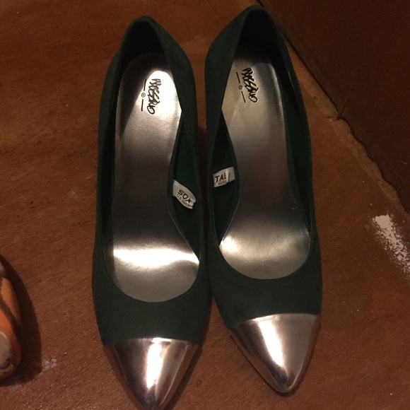 Green pumps