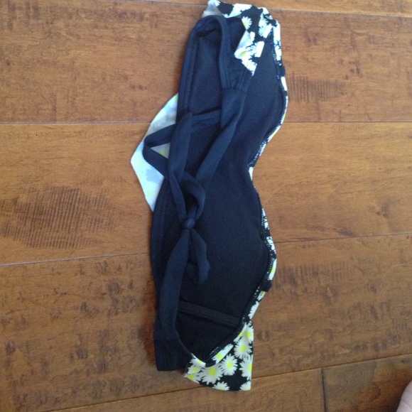 Kirra strapless bathing suit top! - Picture 2 of 2