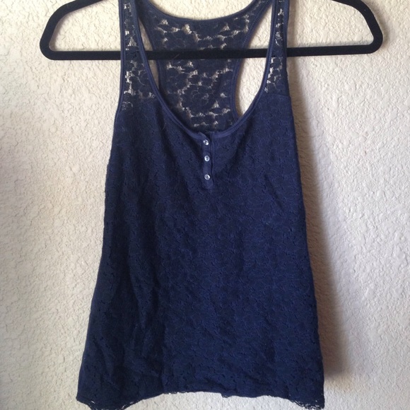 Adorable Abercrombie top (worn once)