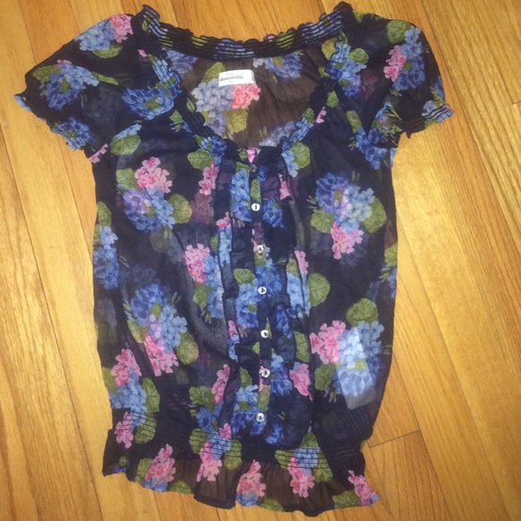 Floral short sleeve blouse
