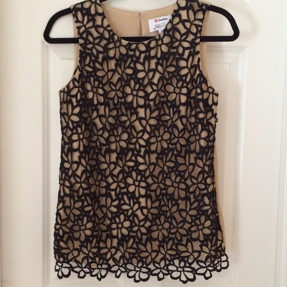 Beautiful Lela Rose for Target blouse.