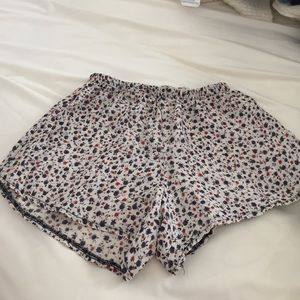 Floral short