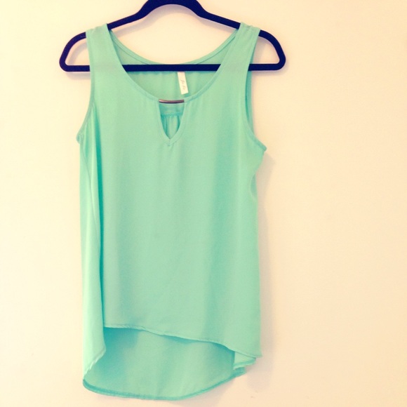 Francesca's Collections Tops - Mint Green Top with Metal Accent
