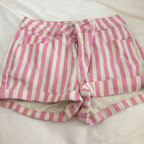 Pink strip short