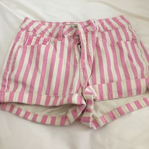 Pink strip short