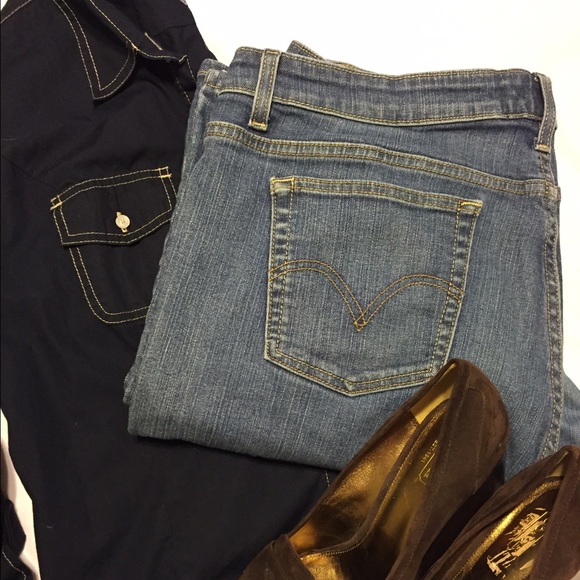 Levi Meduim Wash Boot Cut 509 Jeans