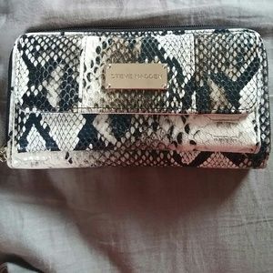 Steve Madden wallet