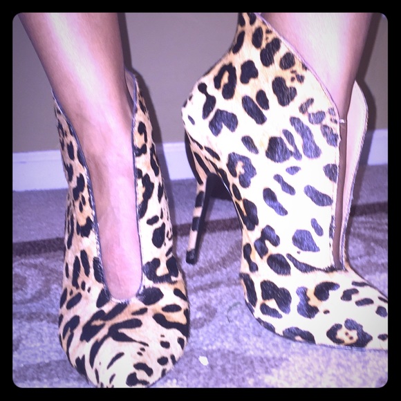 Steve Madden Leopard Bootie