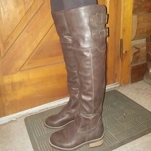 Size 6.5 Brown riding boots