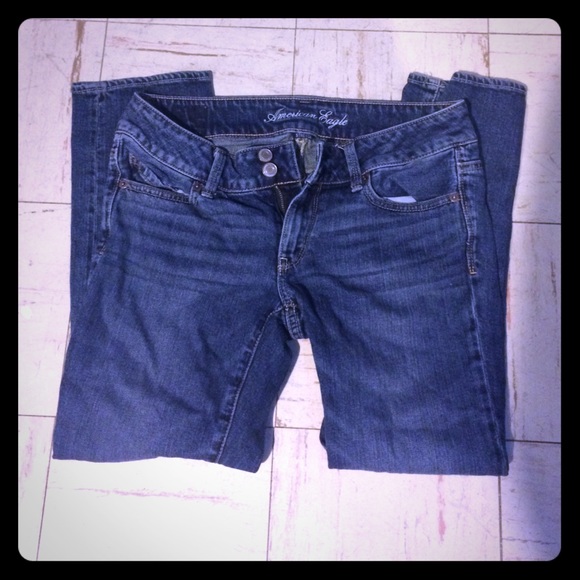 American eagle boyfriend style jeans :)