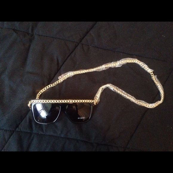 Chained Sunglasses 😎 - Picture 2 of 2