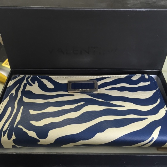 Valentino Wallet - used once -