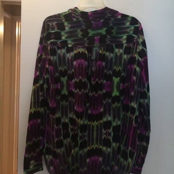 Top - Picture 2 of 2