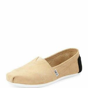 Toms size 9 for @mariahdz773394