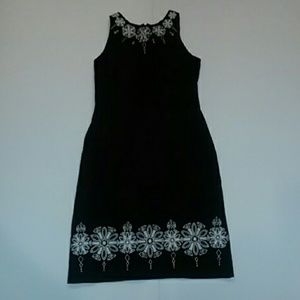 Kristin Davis Sleeveless Black Dress