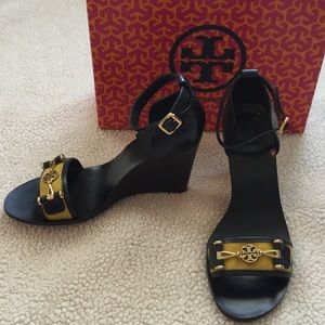 Tory Burch navy blue 9.5 us wedge!