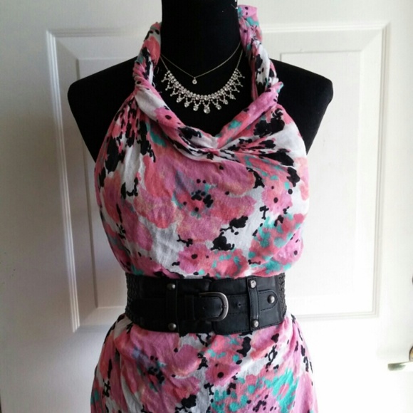 Black waist cinching belt