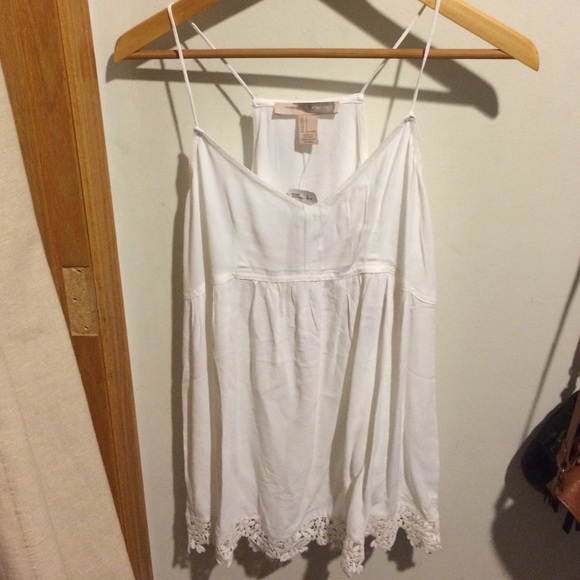 Eyelet crochet woven Cami tank top forever 21 - Picture 2 of 4