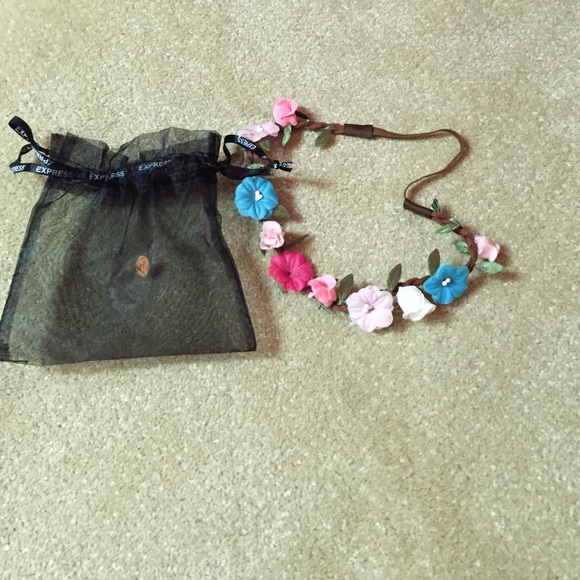 Flower head band by Express