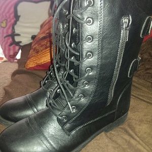 Rue21 black combat boots