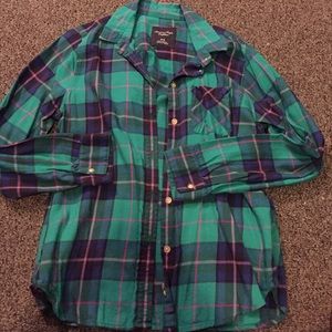 Long sleeve plaid top