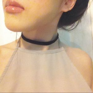 Brandy Melville Velvet Choker