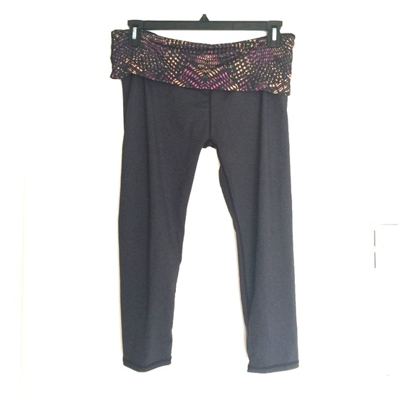 ON HOLD FOR LAURAK Gray Fabletics capris