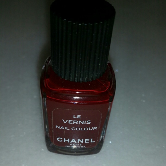 Chanel nail polish