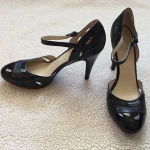 New Nine West size 9.5 us Pumps
