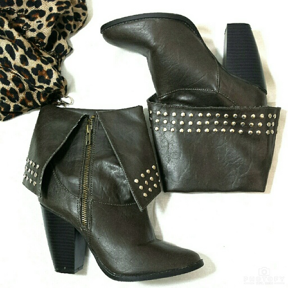 Shoes - Brown cuffed studded boots