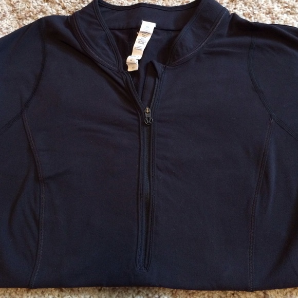 EXTRA PICTURES Lululemon Top
