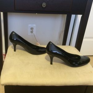 Kate Preston low heels
