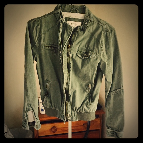 Army Green zip-up jacket