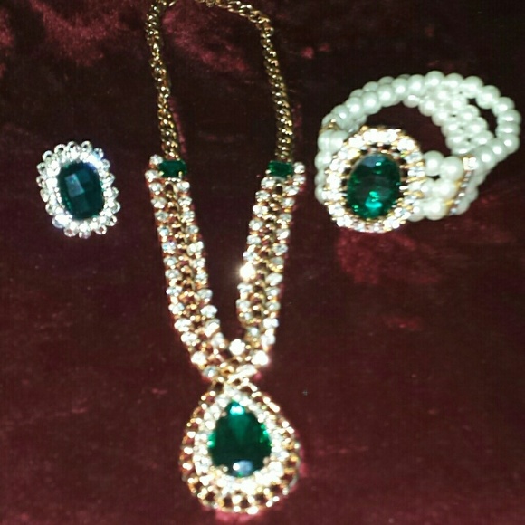 Fun fashion jewelry set