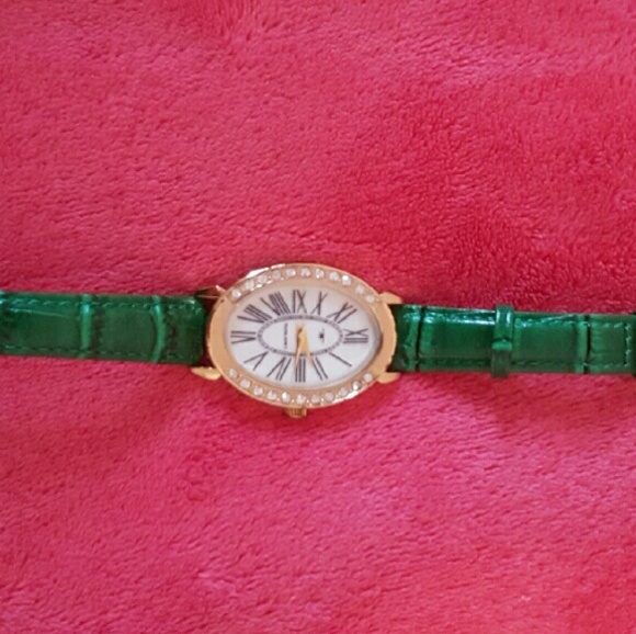 Tavan Watch- includes box - Picture 3 of 3