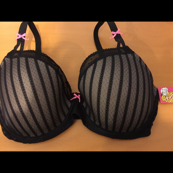 Betsey Johnson Other - Betsey Johnson stripe underwire T shirt bra
