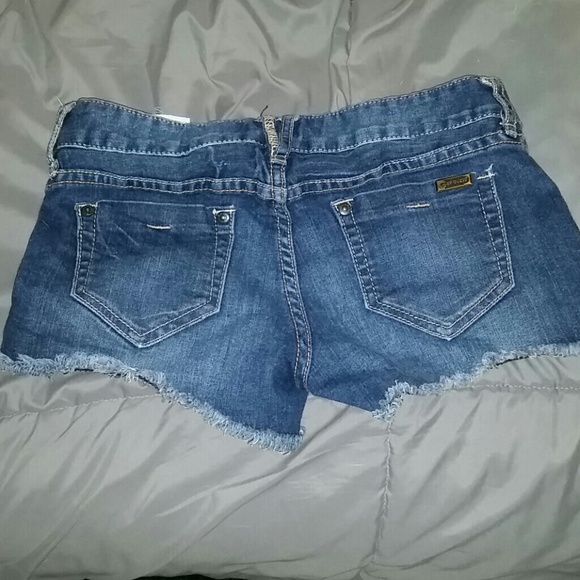 GUESS SHORTS