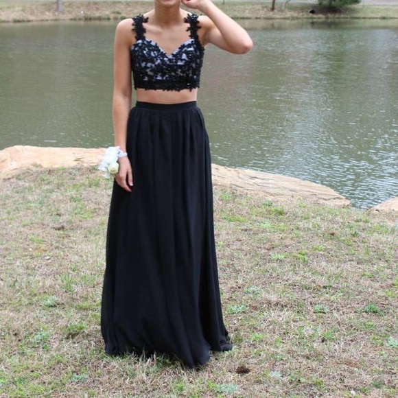 Black prom dress