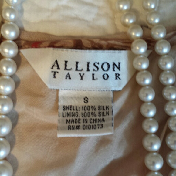 Spring/Summer Blouse - Picture 3 of 3