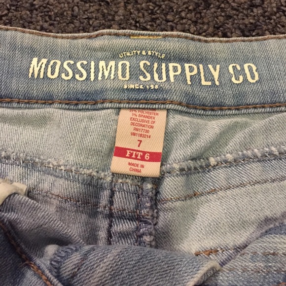 Shorts - Picture 3 of 3