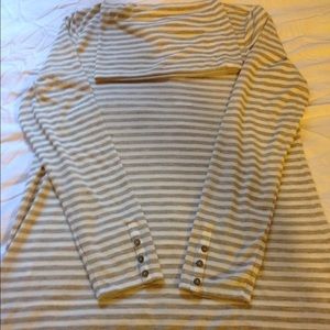 🌹🌸🌼Ann Taylor Striped top/sweater 🌸🌹🌼