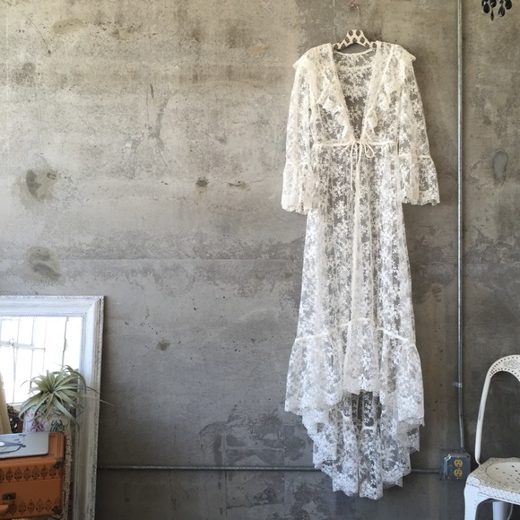 Vintage Dresses & Skirts - vintage | trailing dreams lace robe