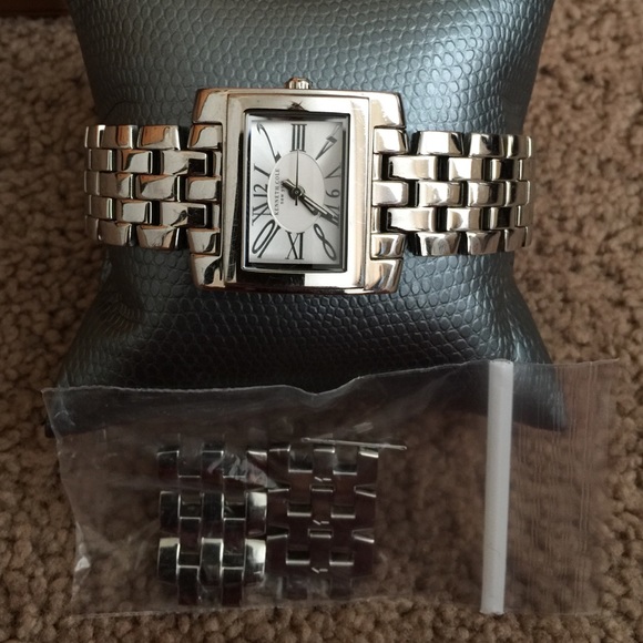 Kenneth Cole Watch - Picture 3 of 3