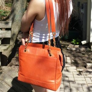 !!!!SOLD!!!¡Authentic CHANEL caviar leather bag