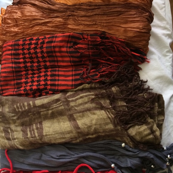Scarves!! - Picture 3 of 4