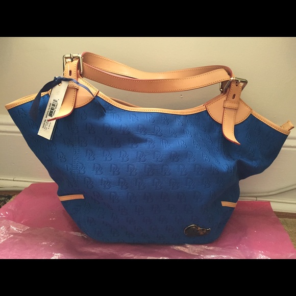 Dooney & Bourke Valerie Medium Signature Tote