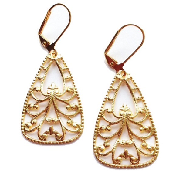 JEWELMINT PAULINA EARRINGS - BRAND NEW