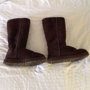 Dark brown Ugg boots