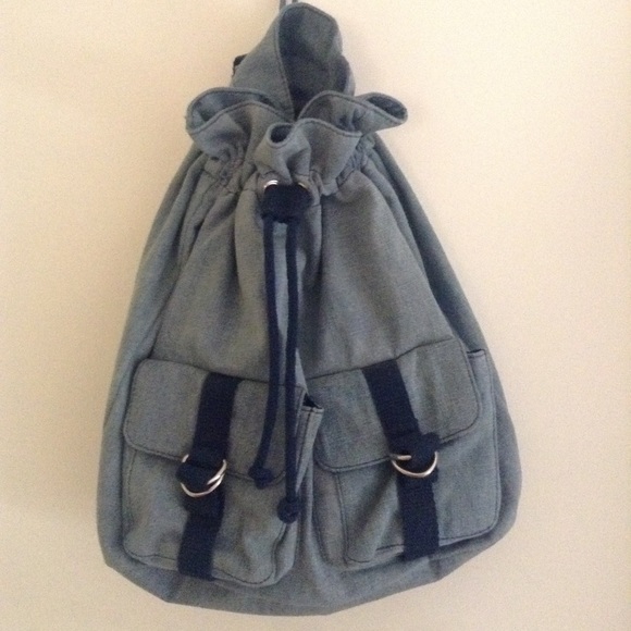 Blue backpack - Picture 1 of 3