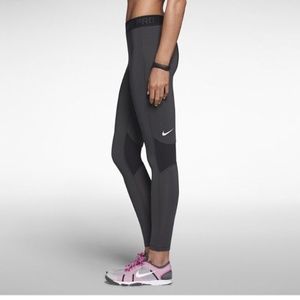 Nike Pro Hyperwarm Dri-FIT Max Tights